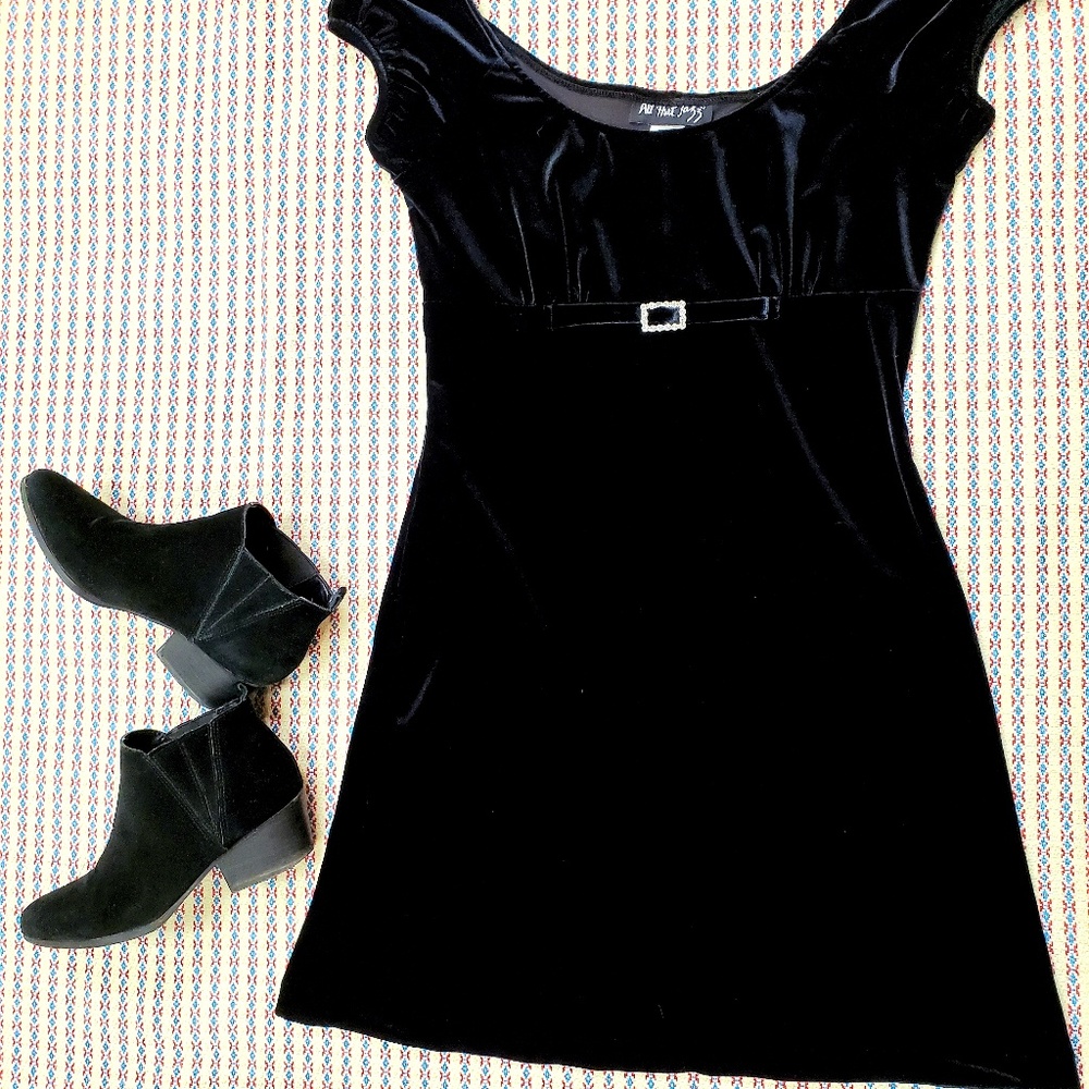 90s mini velvet little black dress